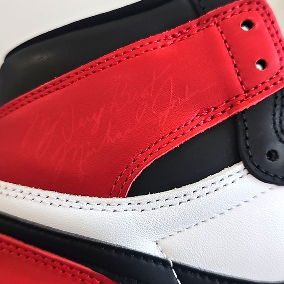 Nike Men's Sneakers with Red Soles - Picture 10 of 10